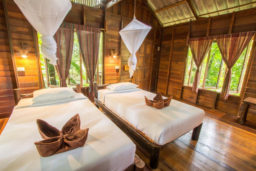 Khao Sok Riverside Cottages Khao Sok National Park المظهر الخارجي الصورة