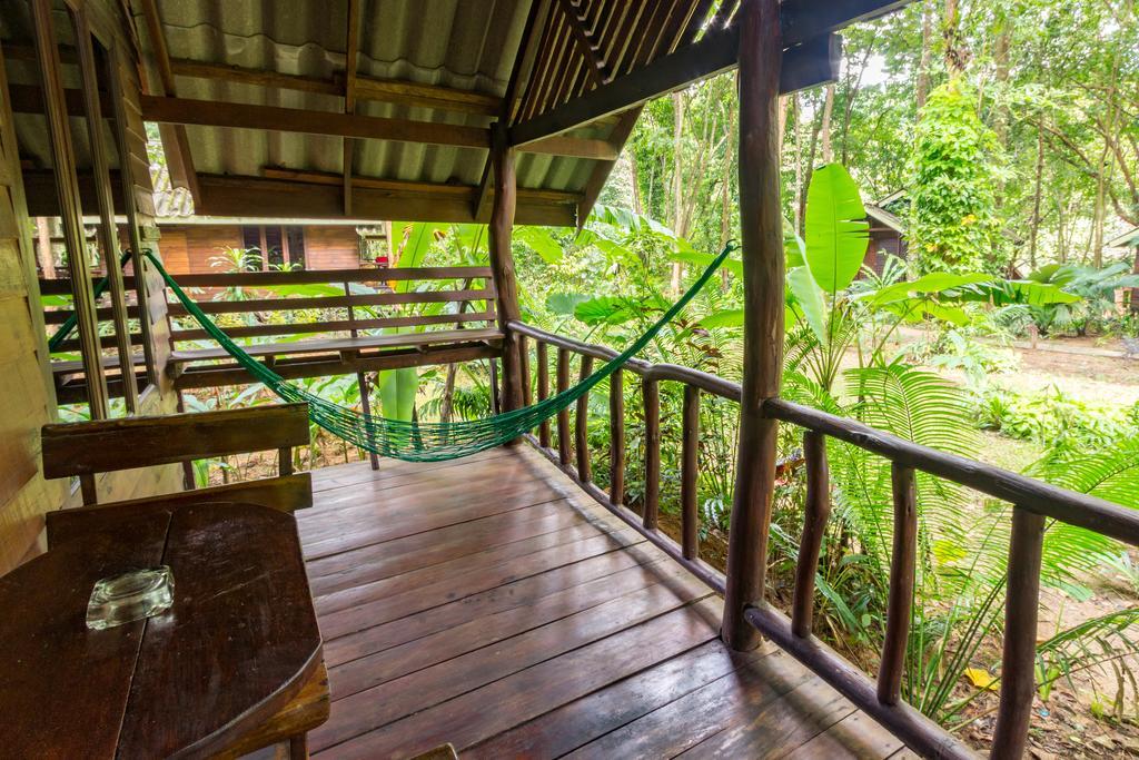 Khao Sok Riverside Cottages Khao Sok National Park المظهر الخارجي الصورة