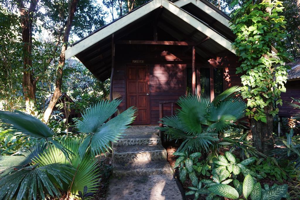 Khao Sok Riverside Cottages Khao Sok National Park المظهر الخارجي الصورة